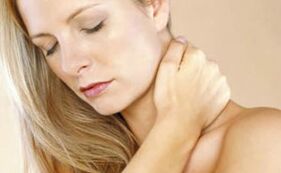 symptômes et traitement de l'ostéochondrose cervicale à domicile